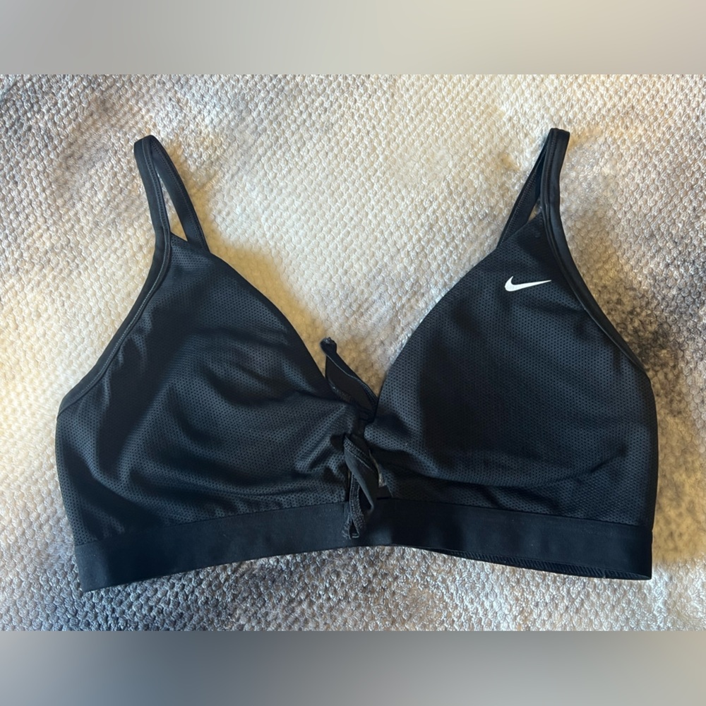 Nike knot sports bra